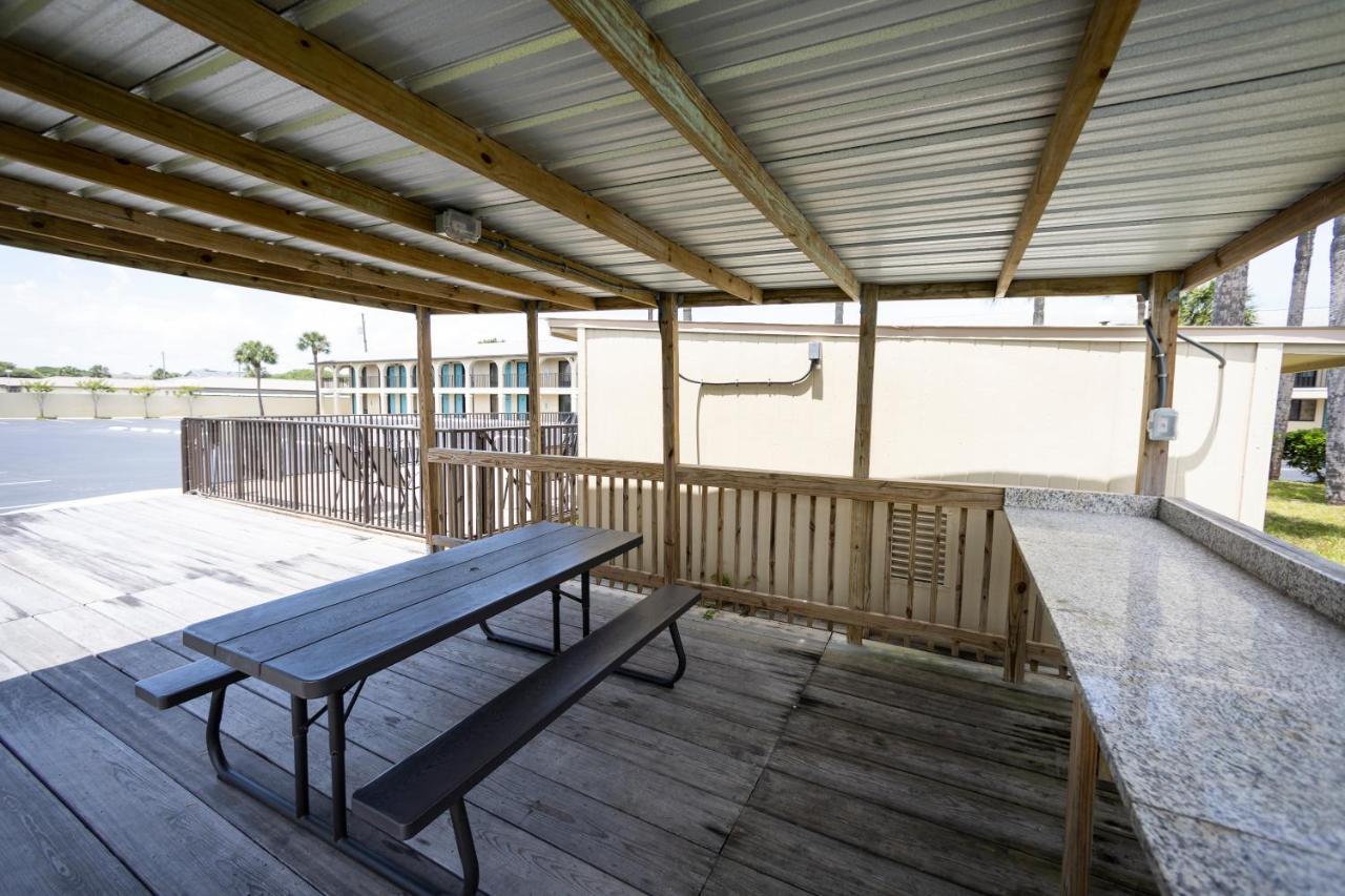 Ocean Breeze Inn St. Augustine Beach Bagian luar foto