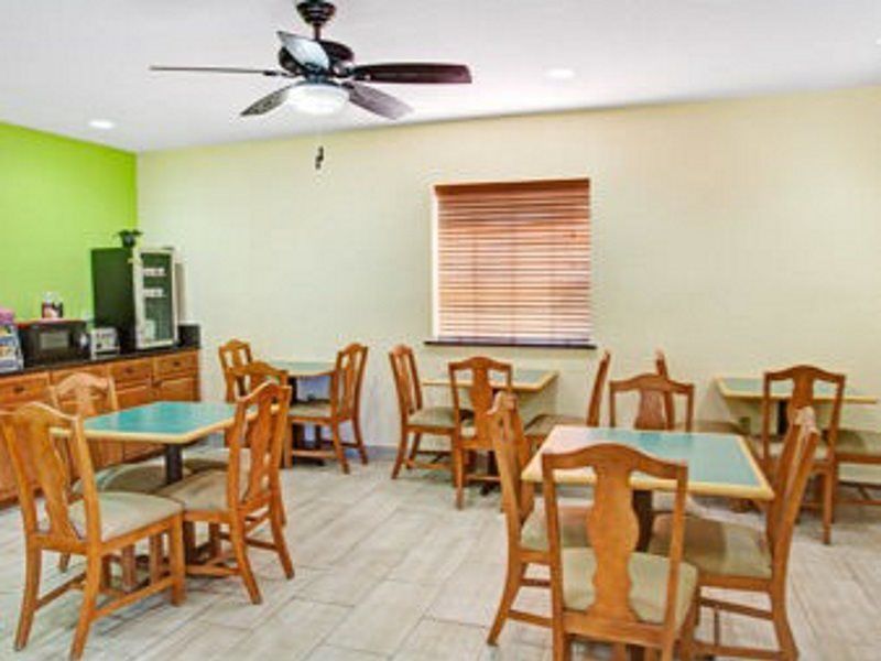 Ocean Breeze Inn St. Augustine Beach Bagian luar foto